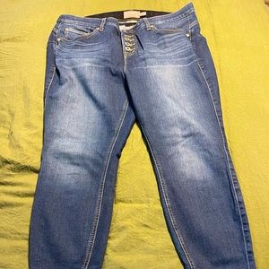 Torrid bombshell skinny, 16xs, dark wash, raw hem.